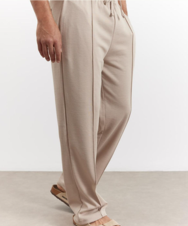 Ensemble deux pièces beige clair, disponible en noir, bleu, blanc