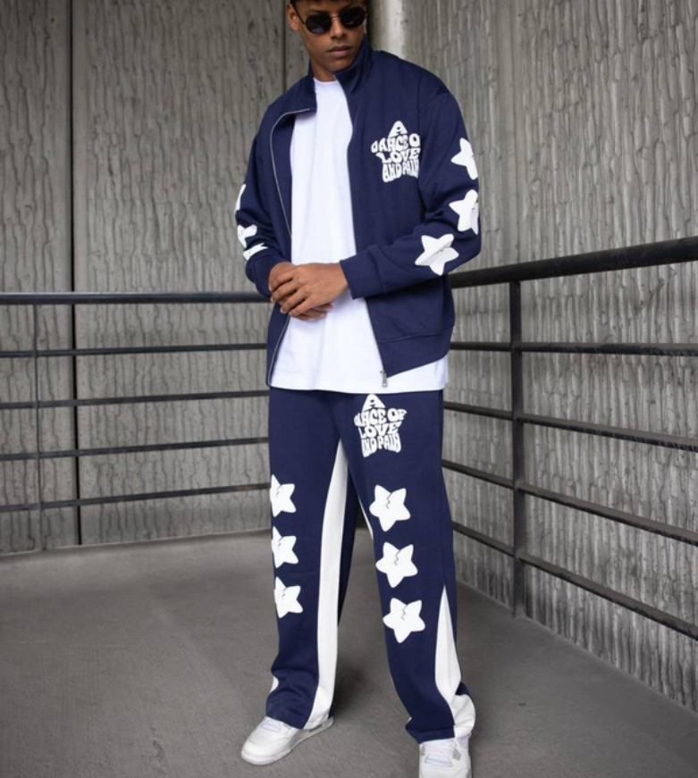 Ensemble bleu marine, disponible en noir, gris, bleu claire, beige, rouge