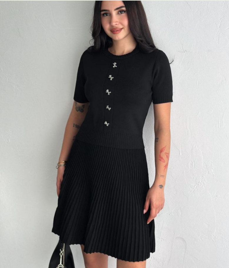 Ensemble de tricots noirs, disponible en bleu, rouge, blanc