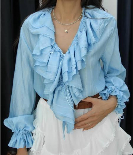 Chemisier bleu, disponible en blanc, crème, rose