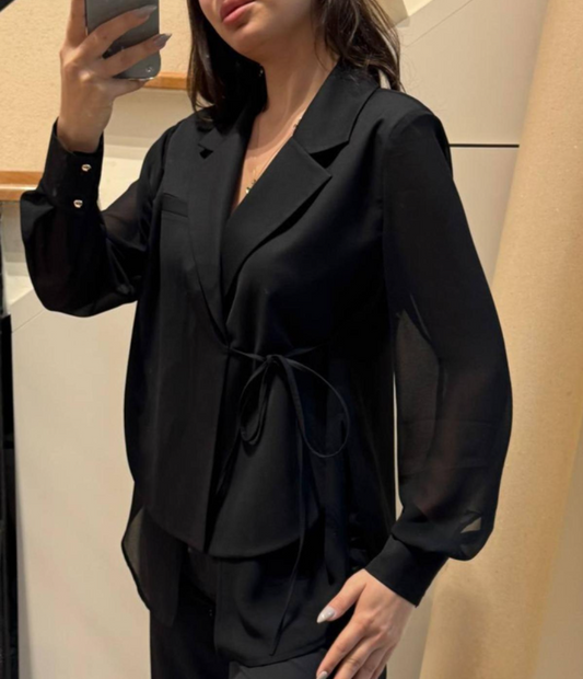 Chemise en mousseline noire
